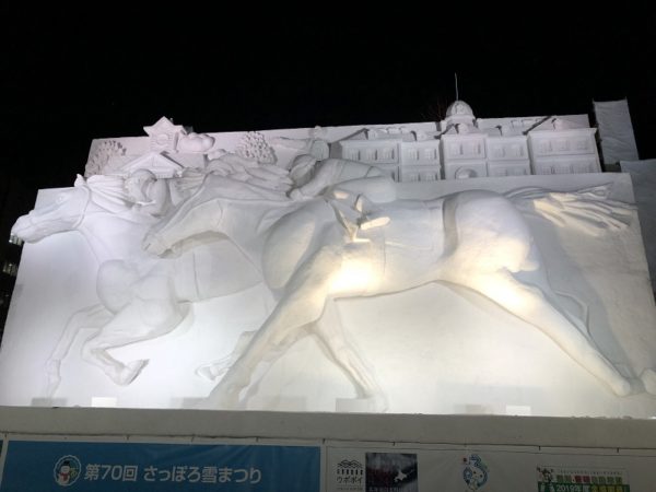 札幌雪まつりサラブレッド雪像