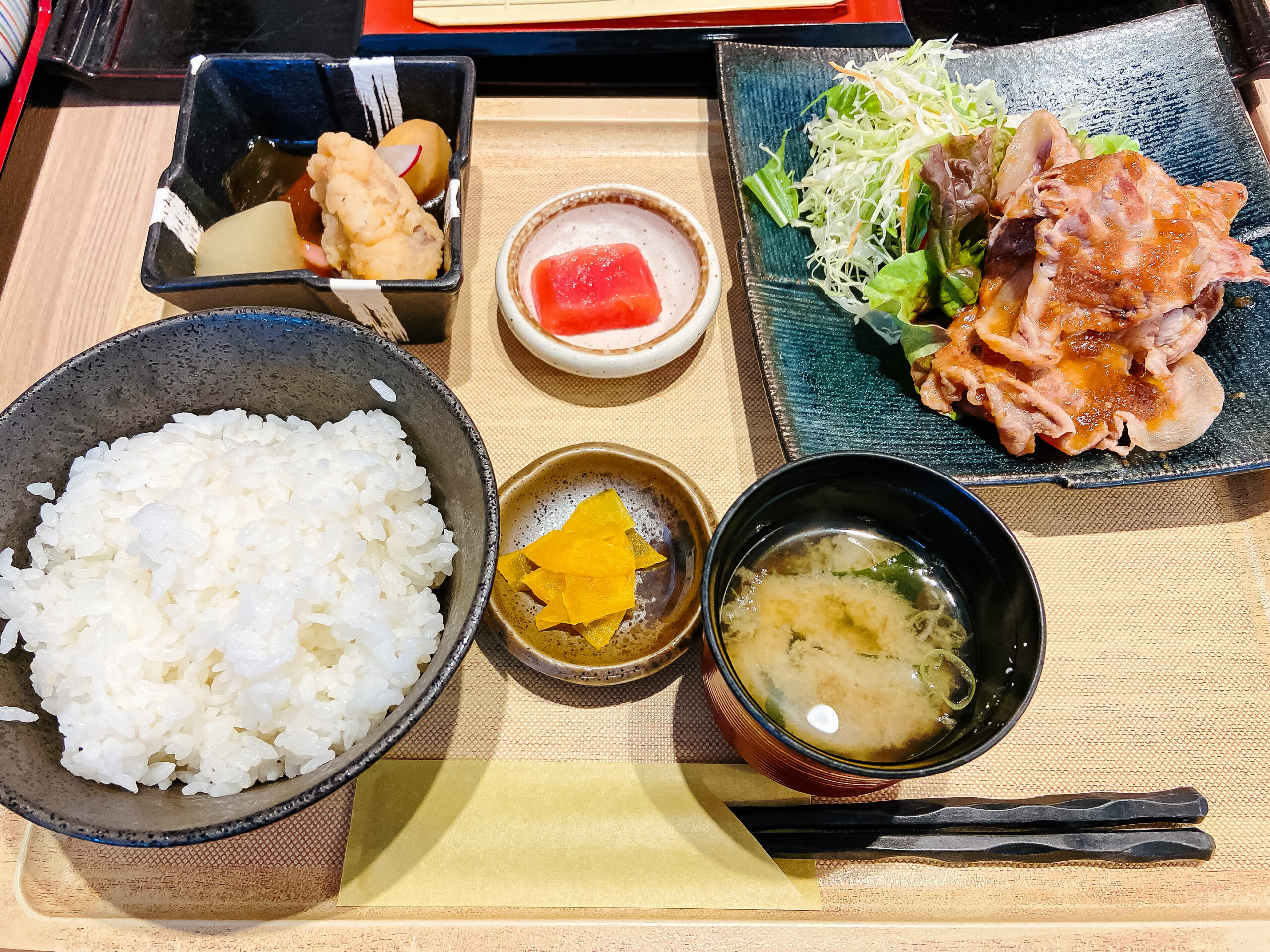 まごころ食堂日替わり定食生姜焼き